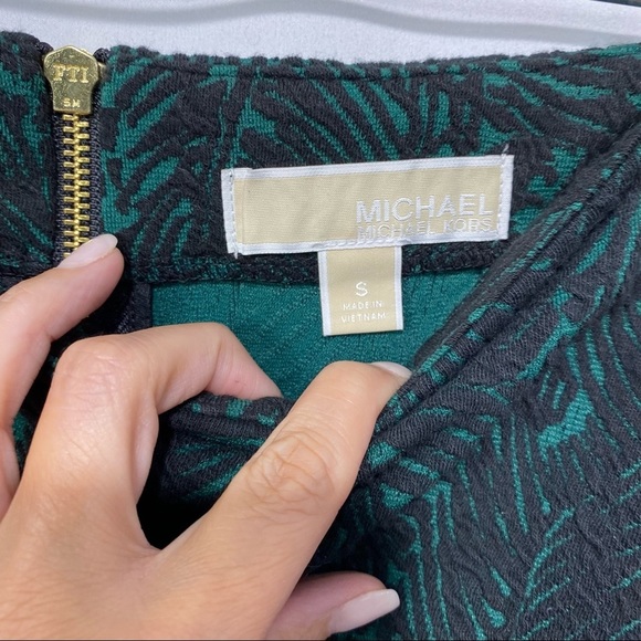 NWT-Michael Kors-Green and Black Embroidered Skirt Flare hem S - Picture 6 of 7